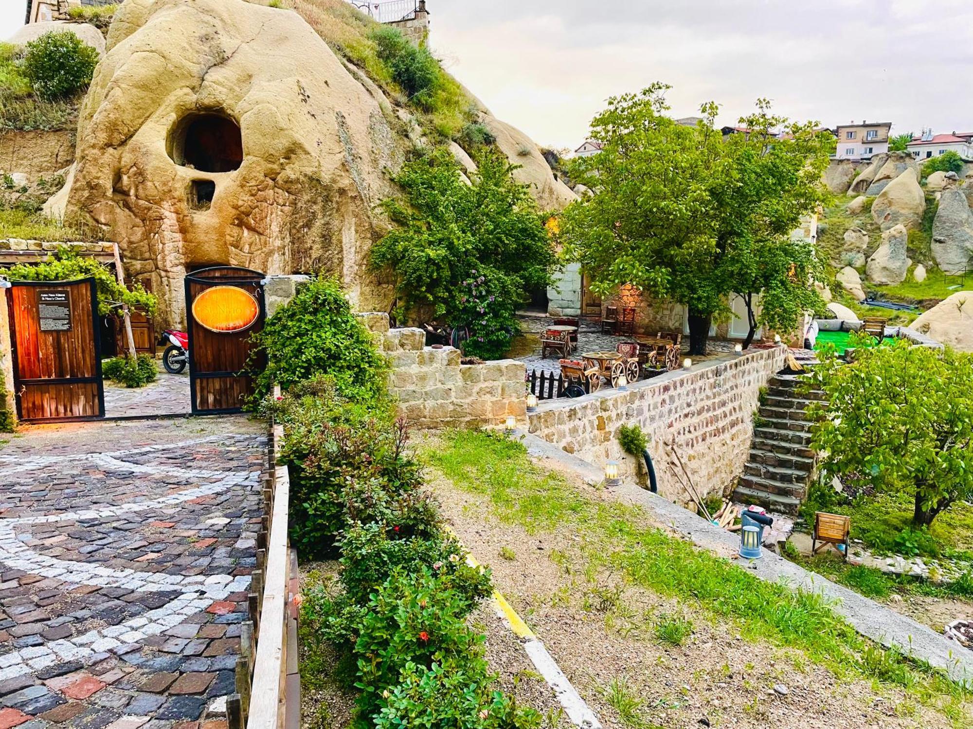 Cappadocia St.Nino'S Garden Bed & Breakfast Ortahisar Bagian luar foto